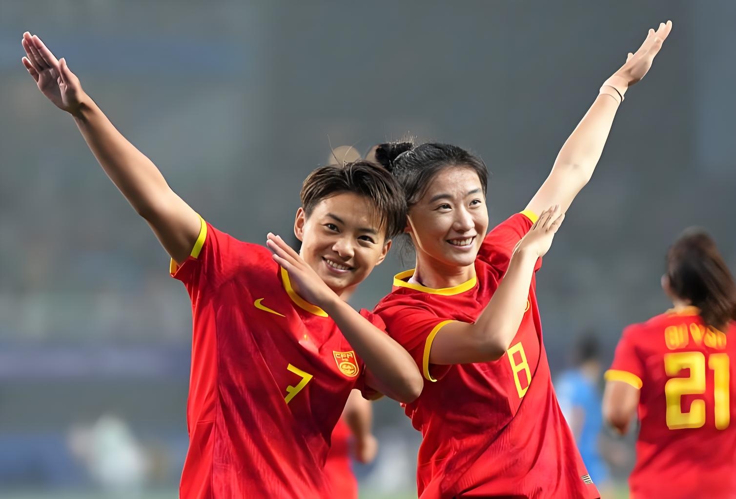国际女子足球赛事，中国队表现优异再获好成绩